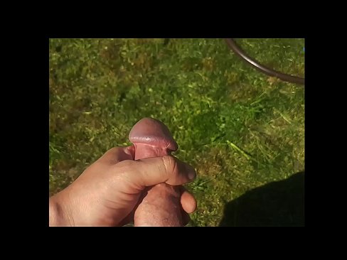 ❤️ Žhavá kočička si nechá ošukat růžovou kundičku a udělá se squirtem v letní zahradě. ❌ Jen porno u cs.xxxtophd.ru ﹏